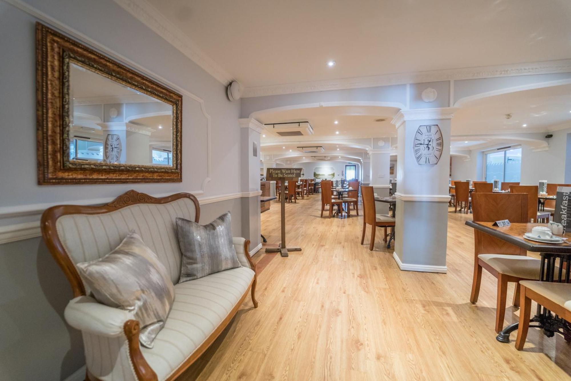 טנבי Atlantic Hotel מראה חיצוני תמונה